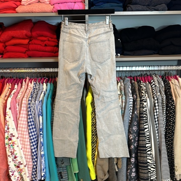 Express gray cropped flare high rise jeans size S NWT - Picture 3 of 3